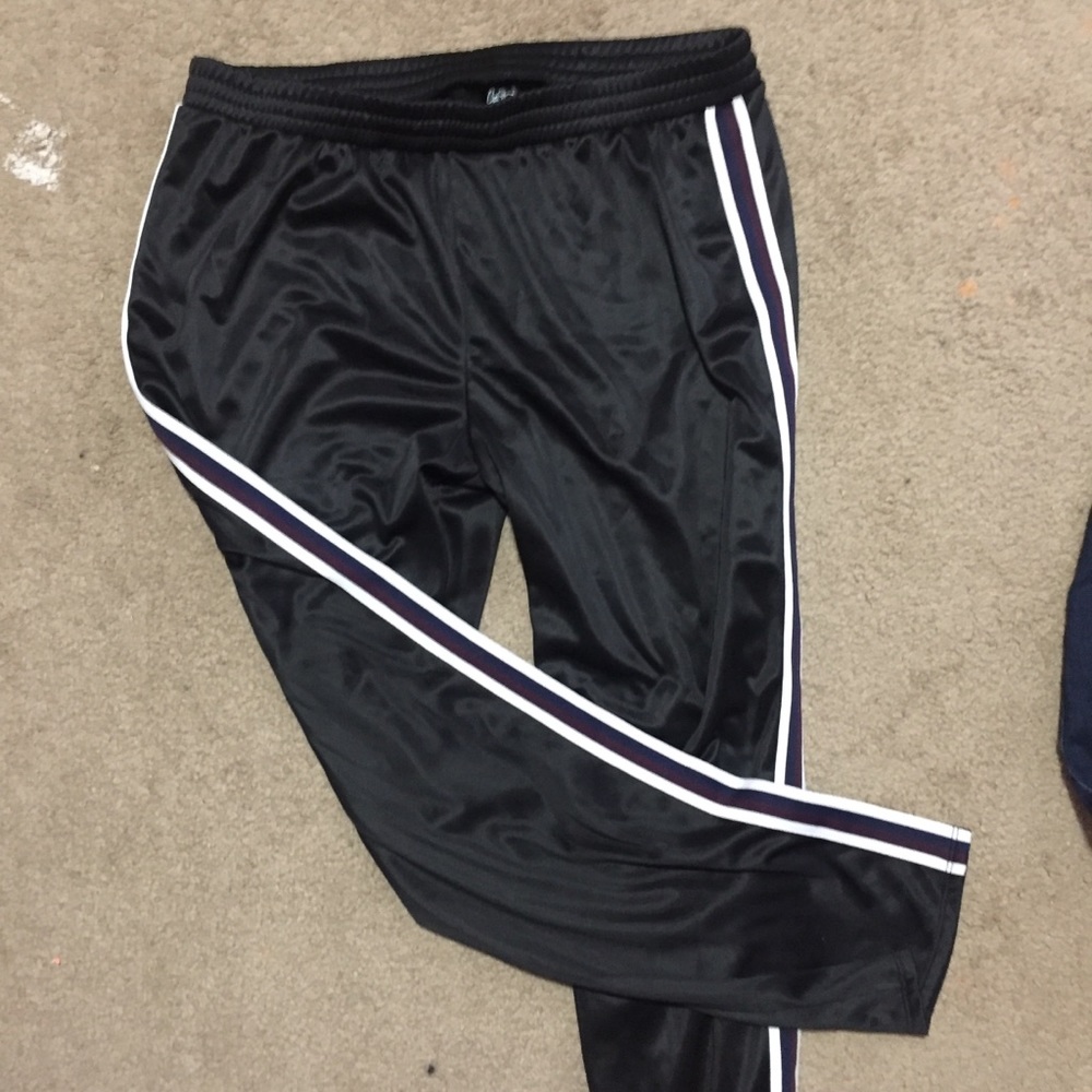 Sweatpants - Picture 2 of 3